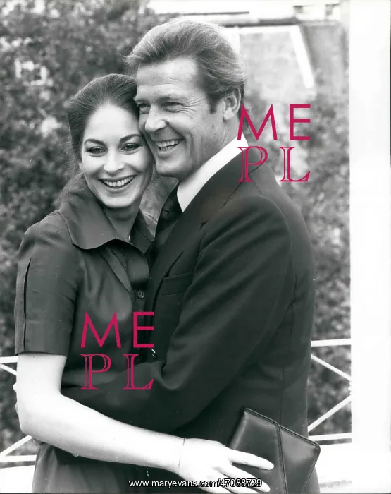 : Roger Moore and Barbara Kellerman, co-stars in film : Roger Moore and Barbara Kellerman, co-stars in film