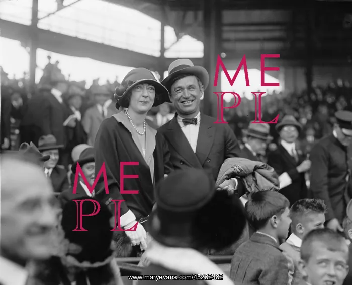 : Will Rogers and Mrs. Ed Evalyn McLean, wife ? : Will Rogers and Mrs. Ed Evalyn McLean, wife ?