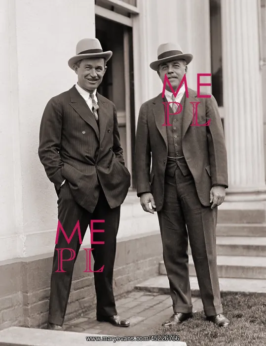 : Will Rogers, a popular actor and journalist, ? : Will Rogers, a popular actor and journalist, ?