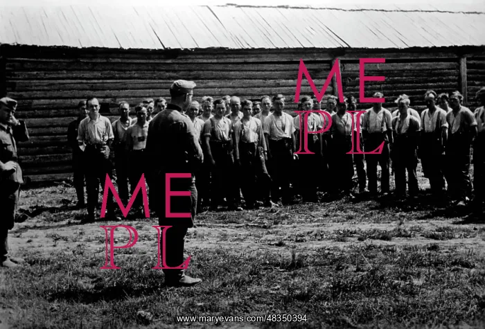 : Roll call on the Eastern Front, 1942 : Roll call on the Eastern Front, 1942
