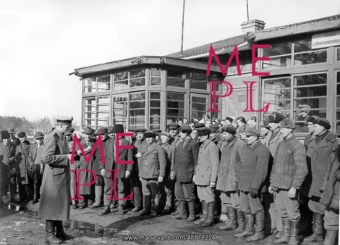 : Roll call of Germans who are to settle in Poland, 1943 : Roll call of Germans who are to settle in Poland, 1943