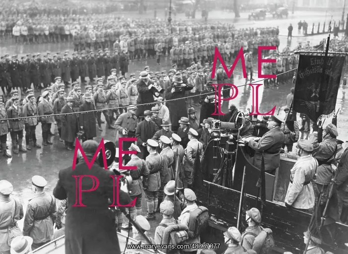 : Roll call of the Reichsbanner Schwarz-Rot-Gold : Roll call of the Reichsbanner Schwarz-Rot-Gold