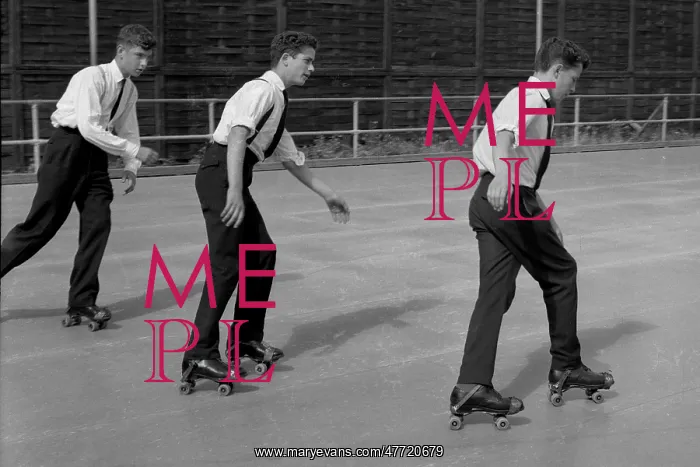  : Roller skaters at Deal, Kent