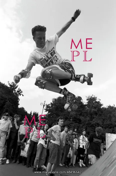 : Roller skaters at Moscow's Gorky Park, 1990 : Roller skaters at Moscow's Gorky Park, 1990