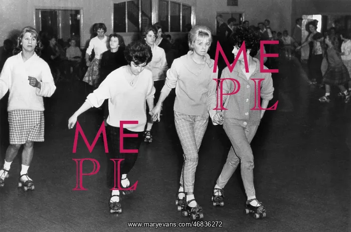 : ROLLER-SKATING C1960 : ROLLER-SKATING C1960