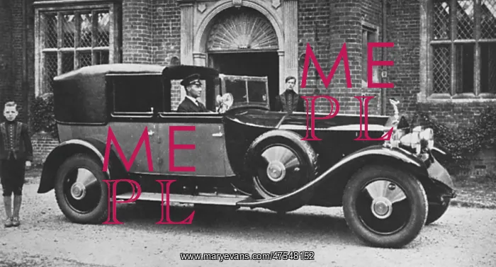 : Rolls Royce Phantom with chauffeur : Rolls Royce Phantom with chauffeur