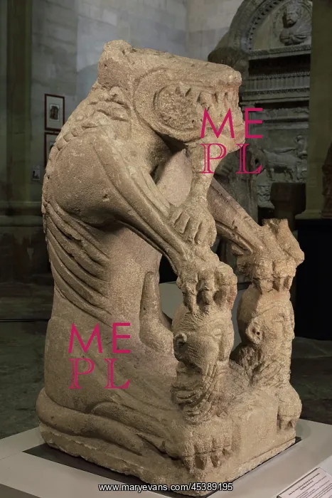 : Roman sculpture, Musee Lapidaire, Avignon, Provence, France : Roman sculpture, Musee Lapidaire, Avignon, Provence, France