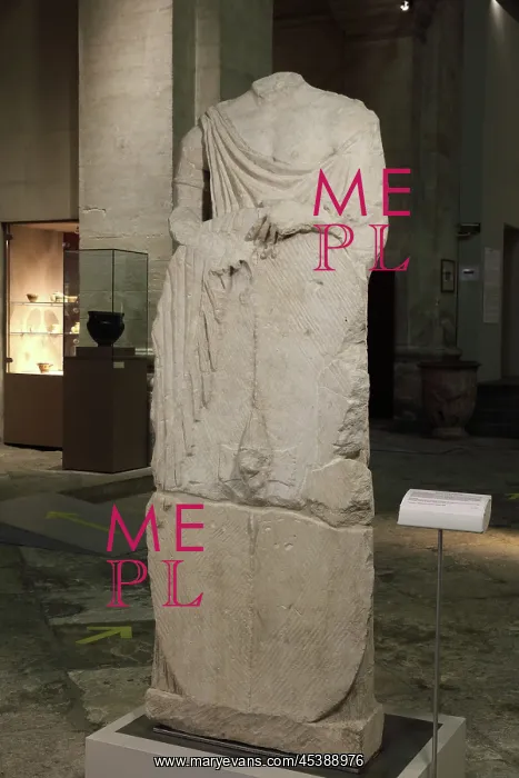 : Roman statue, Musee Lapidaire, Avignon, Provence, France : Roman statue, Musee Lapidaire, Avignon, Provence, France