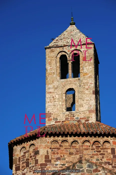 : Romanesque Art. Spain. Church of St. Mary. Octogonal dome an : Romanesque Art. Spain. Church of St. Mary. Octogonal dome an