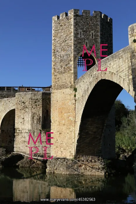 : Romanesque bridge over the Fluvia river, Besalu : Romanesque bridge over the Fluvia river, Besalu