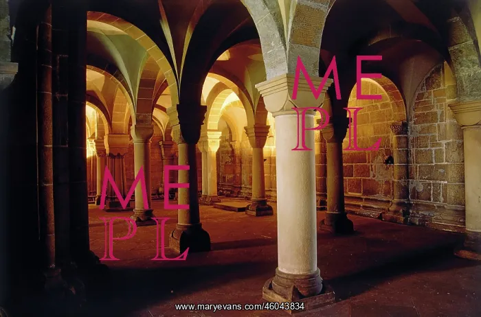 : Romanesque cryt in Doksany : Romanesque cryt in Doksany
