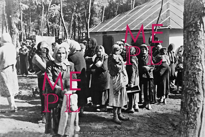 : Romanian Jews in a concentration camp, 1941 : Romanian Jews in a concentration camp, 1941