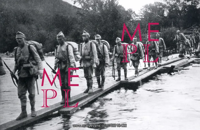 : Romanian soldiers retreating, WW1 : Romanian soldiers retreating, WW1