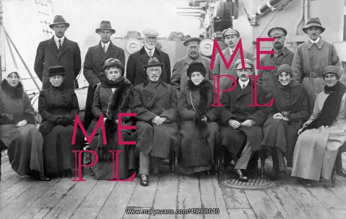  : Romanov group on HMS Nelson