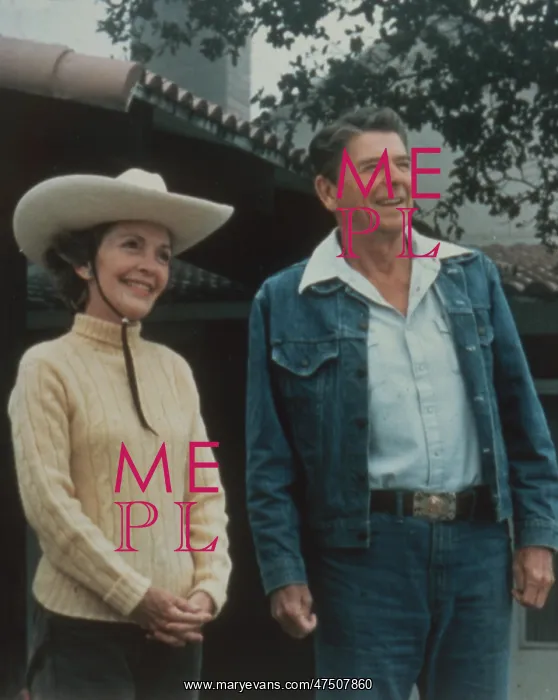 : RONALD & NANCY REAGAN : RONALD & NANCY REAGAN