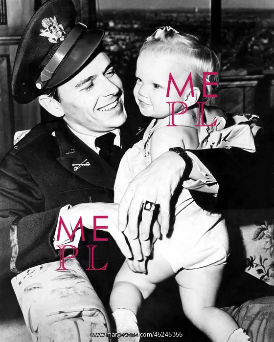 : Ronald Reagan, Maureen Reagan, March, 1944? : Ronald Reagan, Maureen Reagan, March, 1944?