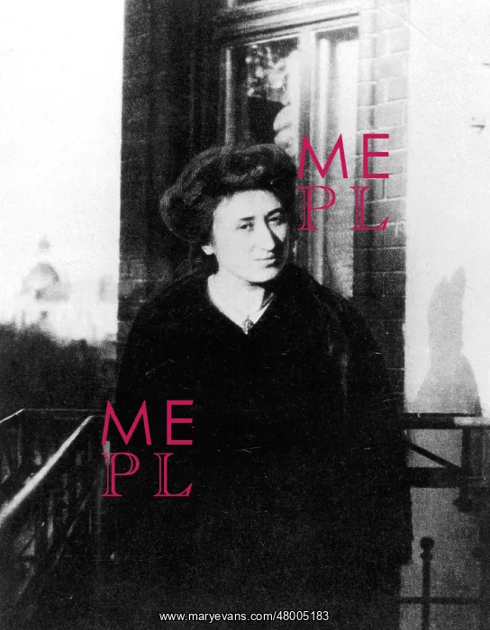 : Rosa Luxemburg on the balcony of her apartment : Rosa Luxemburg on the balcony of her apartment