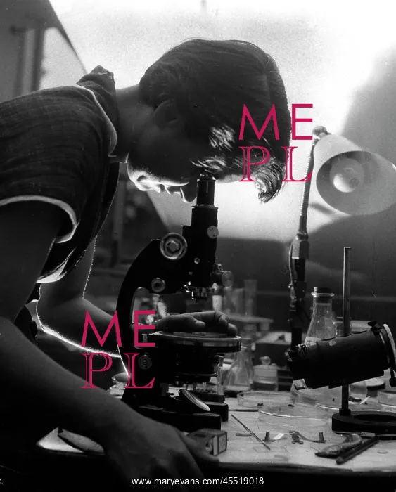 : ROSALIND FRANKLIN : ROSALIND FRANKLIN