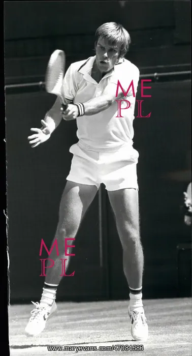 : Roscoe Tanner in tennis match at Wimbledon : Roscoe Tanner in tennis match at Wimbledon