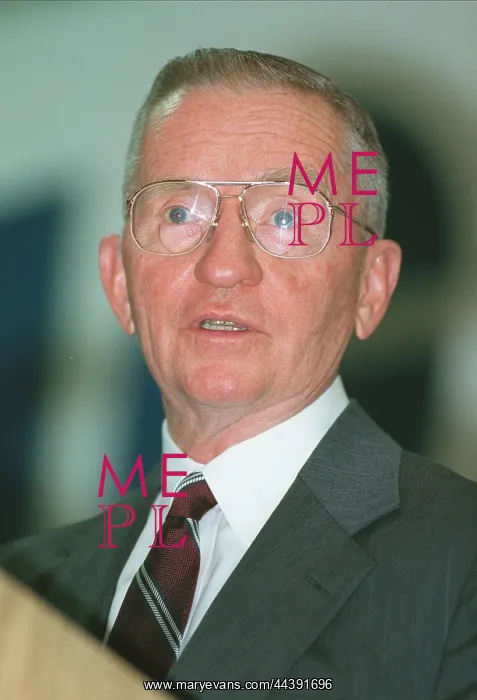  : Ross Perot