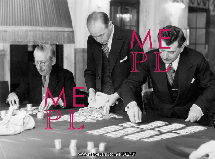  : ROULETTE CHIPS 1930S