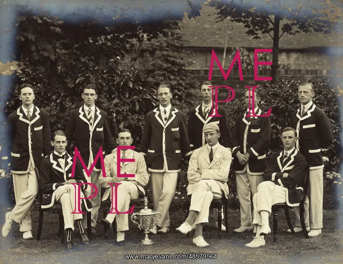 : Rowing crew photograph, 1911 : Rowing crew photograph, 1911
