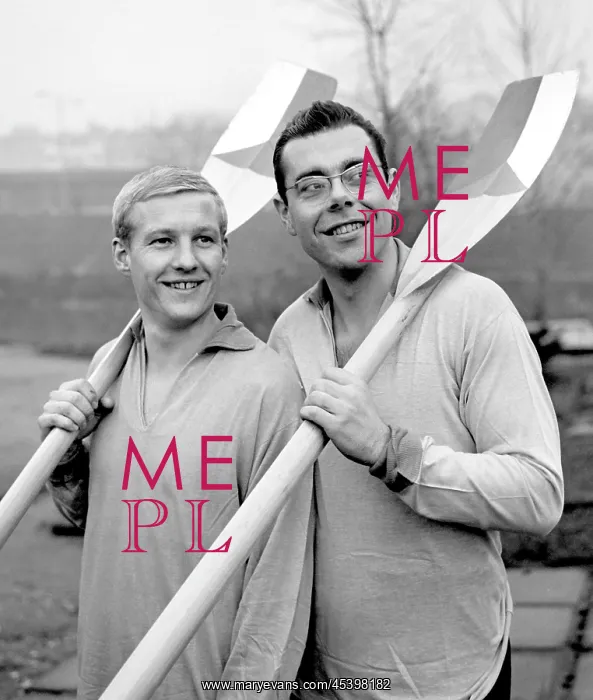 : Rowing team - paddle - flag colos : Rowing team - paddle - flag colos
