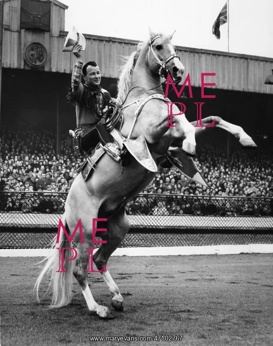 : Roy Rogers performs at Harringay Stadium, London : Roy Rogers performs at Harringay Stadium, London