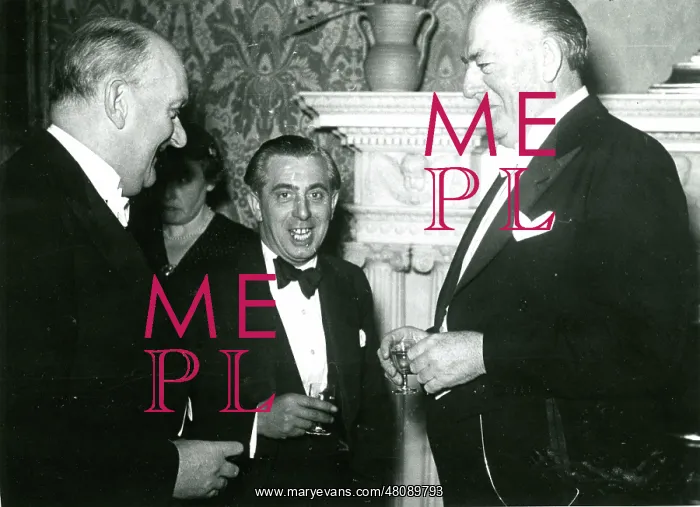 : The Royal Aeronautical Society held a dinner at No.4 Ham : The Royal Aeronautical Society held a dinner at No.4 Ham