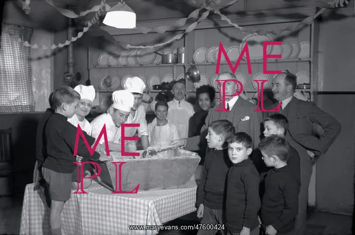 : Royal Albert Orphanage, Bagshot, Surrey - cooking in kitchen : Royal Albert Orphanage, Bagshot, Surrey - cooking in kitchen