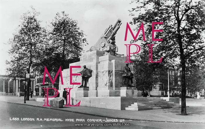 : Royal Artillery Memorial at Hyde Park Corner : Royal Artillery Memorial at Hyde Park Corner