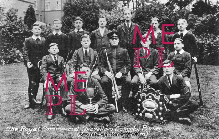 : Royal Commercial Travellers Schools, Pinner - Shooting Team : Royal Commercial Travellers Schools, Pinner - Shooting Team