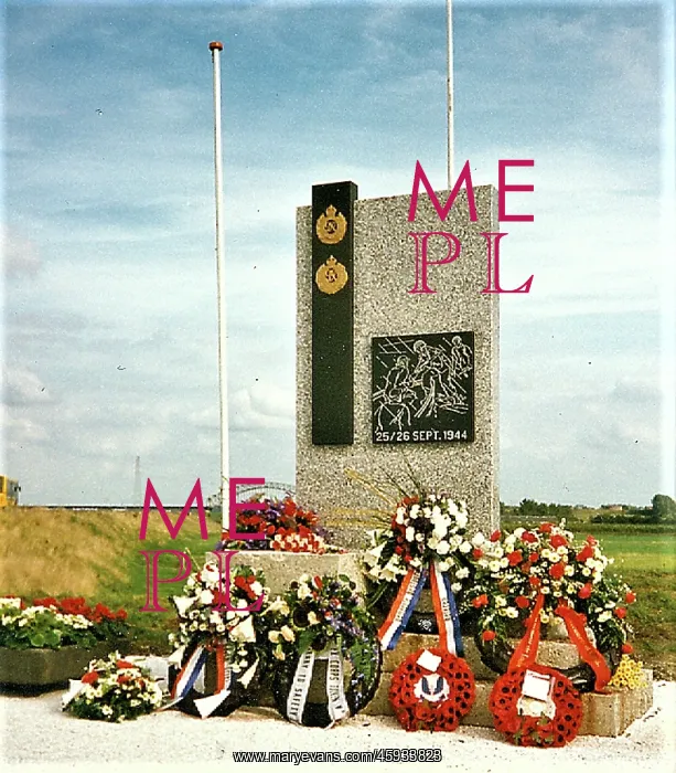 : The Royal Engineers Evacuation Memorial : The Royal Engineers Evacuation Memorial