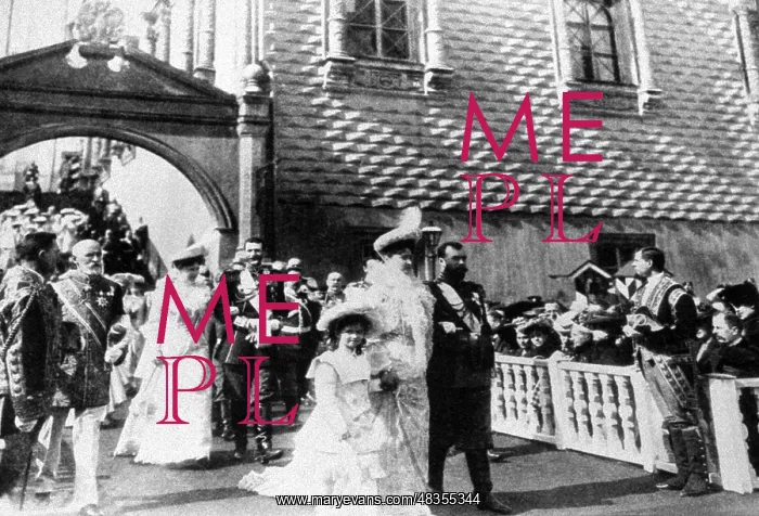 : The royal family exit from the Hall of Facets : The royal family exit from the Hall of Facets