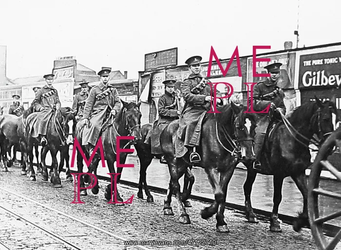  : Royal Field Artillery with commandeered horse during WW1
