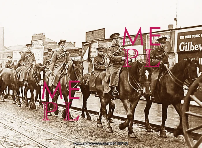  : Royal Field Artillery with commandeered horses during WW1