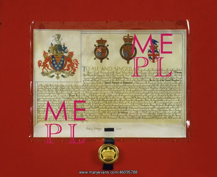 : Royal Garter - Christopher Hinton : Royal Garter - Christopher Hinton