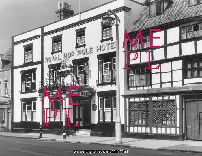 : ROYAL HOP POLE HOTEL : ROYAL HOP POLE HOTEL