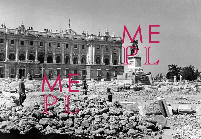 : Royal palace in Madrid, 1939 : Royal palace in Madrid, 1939