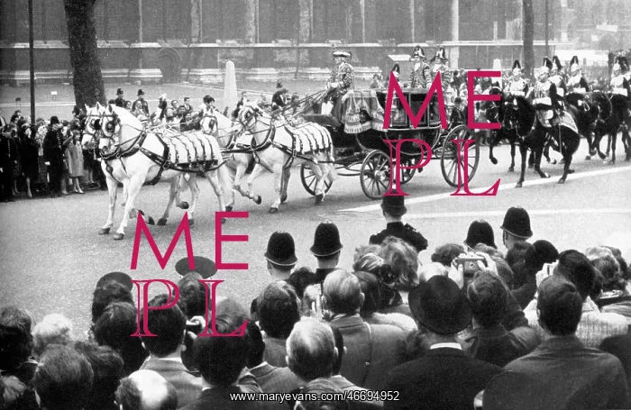 : Royal Wedding 1963 - the Glass Coach : Royal Wedding 1963 - the Glass Coach
