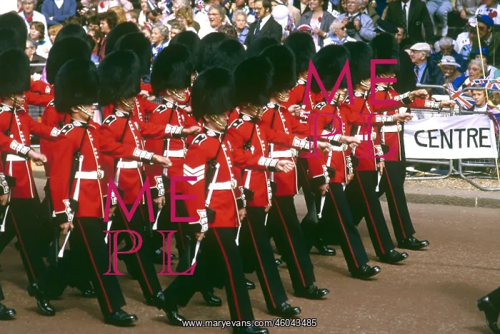 : Royal Wedding 1986 - Guards in procession : Royal Wedding 1986 - Guards in procession
