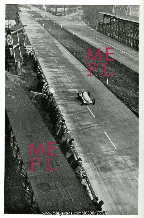 : Rudolf Caracciola during record-breaking run : Rudolf Caracciola during record-breaking run