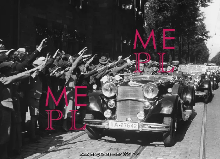 : Rudolf Hess arrives in Nuremberg for the 1935 : Rudolf Hess arrives in Nuremberg for the 1935