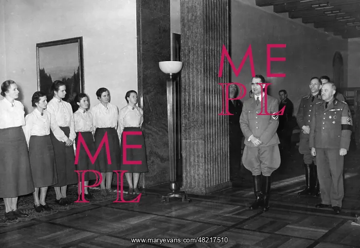 : Rudolf Hess visiting the Reichsarbeiterdienst in Berlin, 194 : Rudolf Hess visiting the Reichsarbeiterdienst in Berlin, 194
