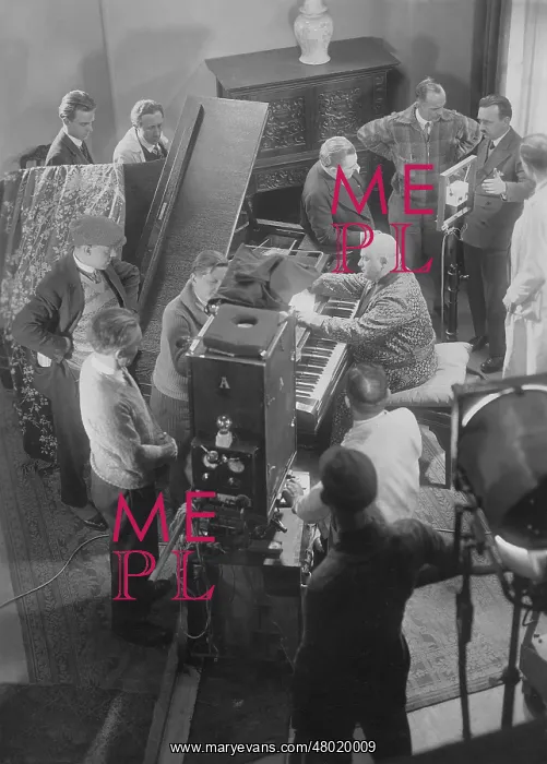 : Rudolf Nelson during the shooting for And Nelson plays, 19 : Rudolf Nelson during the shooting for And Nelson plays, 19