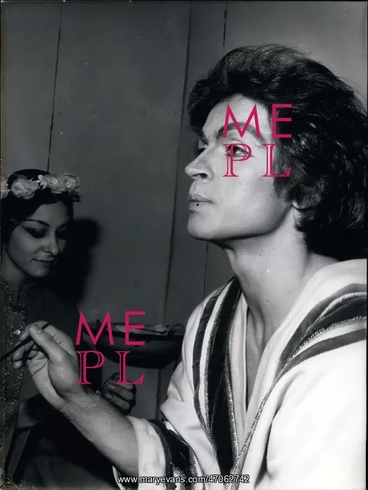 : Rudolf Nureyev, Russian ballet dancer, European tour : Rudolf Nureyev, Russian ballet dancer, European tour