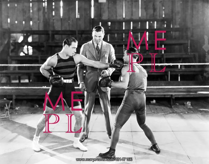 : Rudolph Valentino at a boxing lesson : Rudolph Valentino at a boxing lesson