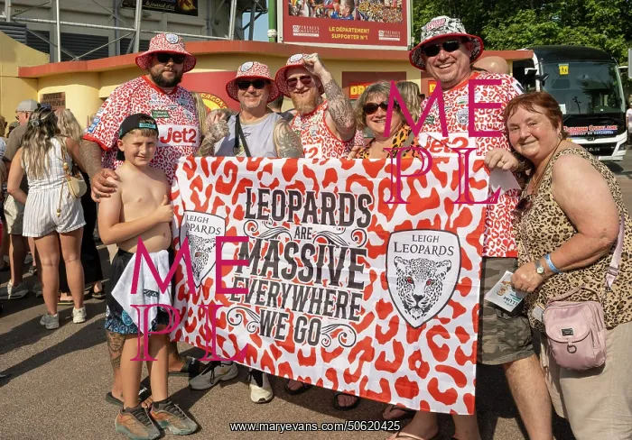 : Rugby fans, Gilbert Brutus Stadium, Perpignan, France : Rugby fans, Gilbert Brutus Stadium, Perpignan, France
