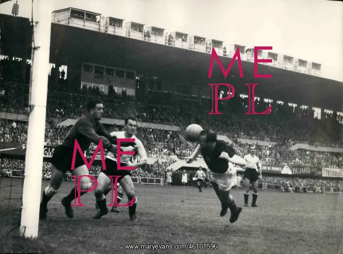 : Rugby - Soccer : Rugby - Soccer