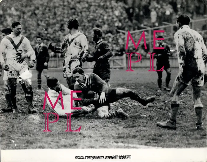 : Rugby - Soccer : Rugby - Soccer